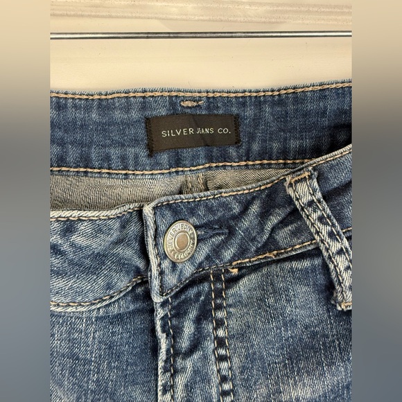Silver Jeans Co. women’s medium wash boyfriend denim jeans. Size W32 L29 - Picture 2 of 7